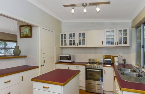 Pearl Beach House | The Deck @ Pearlie - Family Friendly & Wifi included