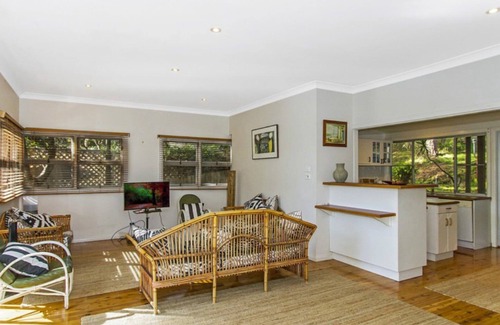 Pearl Beach House | The Deck @ Pearlie - Family Friendly & Wifi included