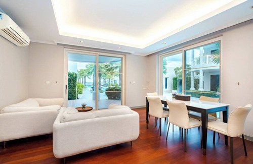 Hua Hin Hotel | The Delfini Hua Hin