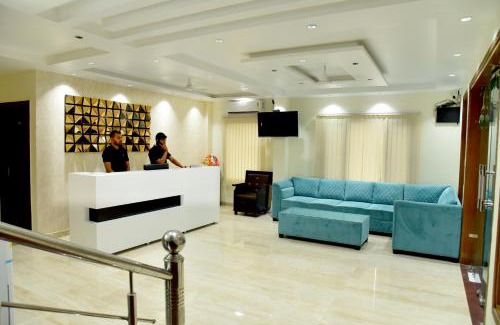 Katra Hotel | The Divine Oak Golden Leaf