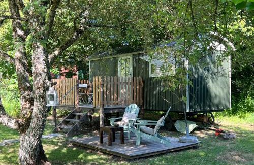 Savignac-Ledrier House | The Dordogne Huts with Pool and Jacuzzi