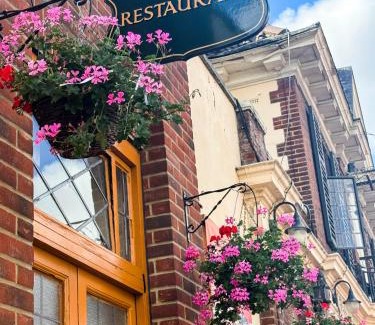 Eastbrook Hotel | The Eastbrook Pub & Hotel