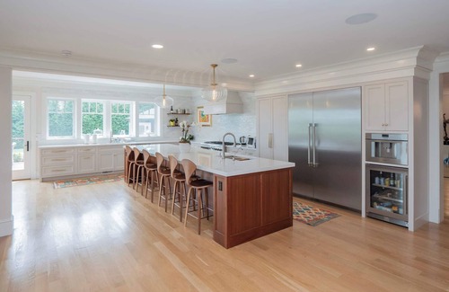 Top of the Hill House | The Elm Cottage Summa