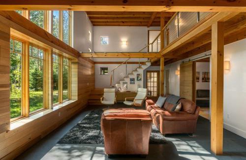 Carrabassett Valley Ski Chalet | The Epic Sugarloaf Family Getaway