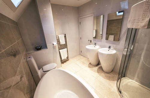 Fenwick Hotel | The Fenwick Hotel