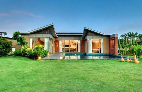 Anjar Hotel | The Fern Royal Farm Resort, Anjar