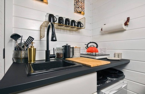 Kerns Hotel | The Finlandia - Custom Tiny Home w/Finnish Vibe