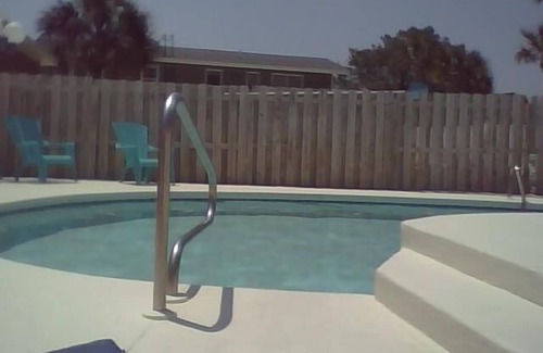 Kiska Beach House | “THE FISHES HOUSE” FRIENDLY FRIENDLY-CLOSE TO PIER PARK & FRANK BROWN PARK