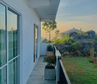 Haputale House | The Fog House