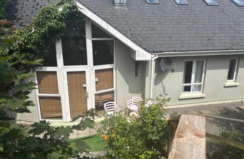 Kilkenny House | The Folly Guest House - Sleeps 28