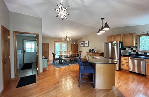 Alpine Lake Apartment | The Fox Den: Perfect Retreat with Double Master Suites, Hot Tub & A/C