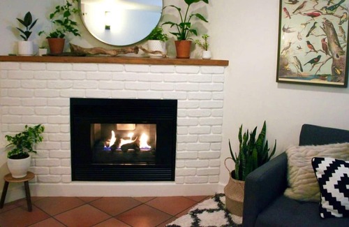 Kensington-Cedar Cottage House | The Fraserhood Suite. Private Retreat in charming East Vancouver.