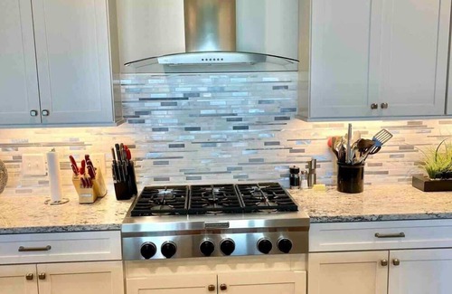 Edgewater House | The Fritz! - South River Waterfront with Elevator