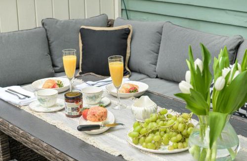 Bristol Apartment | The Front Porch Vacation Rentals