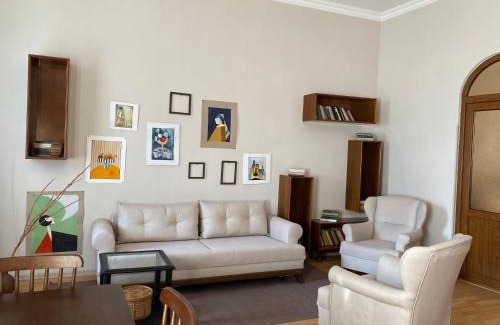 Akhaltsikhe Apartment | The Gallery Apartment