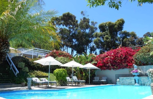 Somerset West Apartment | The Garden Apartment - Roosboom Luxury Facilities in Somerset West, 2 guests