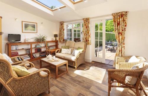 Fiddington Apartment | The Garden Flat at Jacobs Pond Nr Monksilver