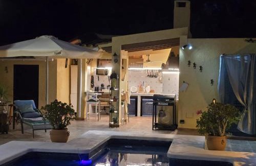 La Nucia House | The Garden RA Floor Private Rooms, Pool, Garden Access