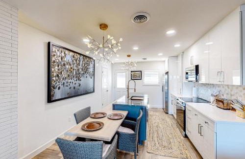 Del Mar Apartment | The Garden