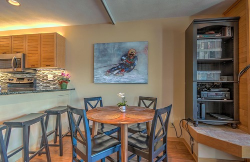Dillon Condo | The Gem Of East Bay! Completely Remodeled 2nd Floor Unit With Breathtaking Views