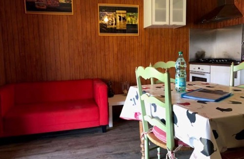 La Salvetat-sur-Agout Ski Chalet | The gite of Lily's chalet sleeps 4