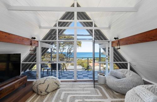 Copacabana House | The Glass House by Coast Hosting