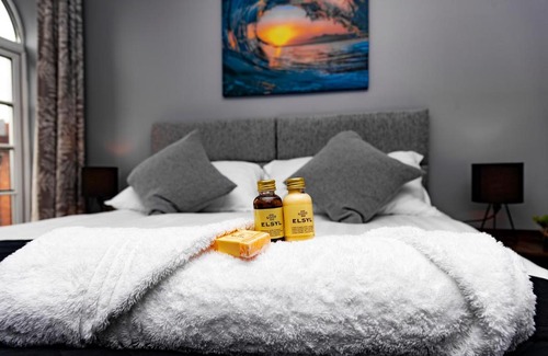 Wrexham Apartment | The Glyndwr - Berwyn House