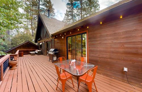 Applegate House | The Goat House