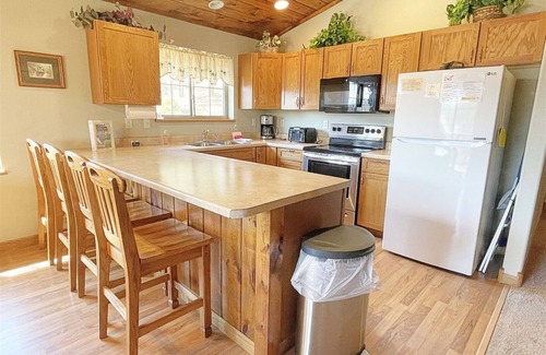 Hill City House | The Gold Mill Lovely Twin Home with Downtown View