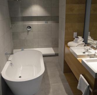 Dalmuir Hotel | The Golden Jubilee Hotel