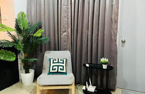 Mundhwa Apartment | The Good Vibes Studio : AC, WiFi, Smart Tv