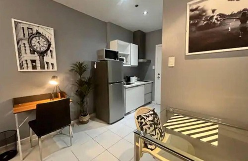 Bel-Air Apartment | The Gramercy Residence Makati Suite Amazing View