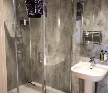 Cottingham House | The Granary, Wolds Way Holiday Cottages, spacious 3 bed cottage