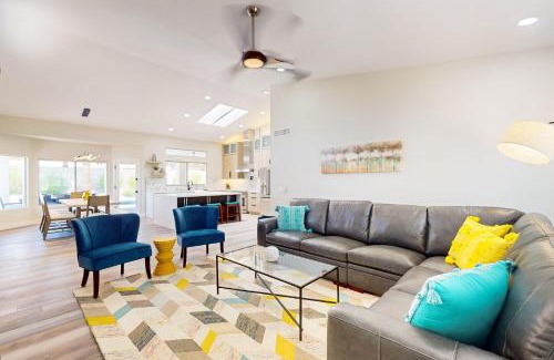 Paradise Park Vista House | The Grand Haven Estate