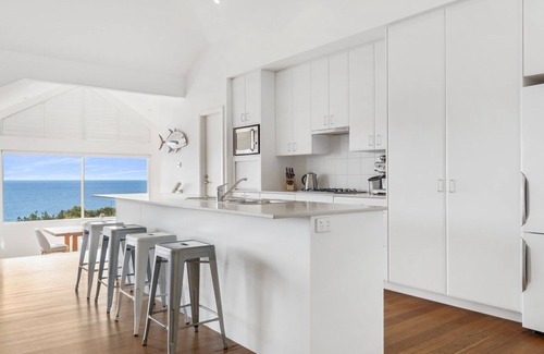Killcare House | 'The Grand View Retreat' by Accom Holidays