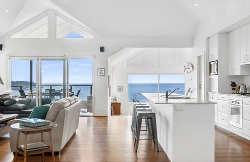 Killcare House | 'The Grand View Retreat' by Accom Holidays