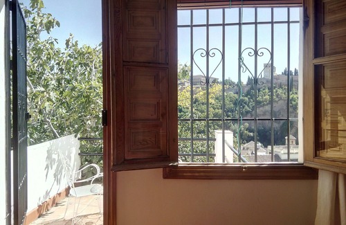 Albaicin House | The Great View House. Large veranda terrace with unbeatable views in front of the Alhambra