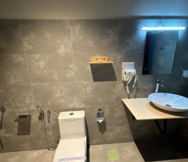 Imbulpe Hotel | The Green Garniya Poolside and Mountain View Hotel