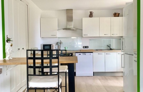 Tourrette-Levens House | The green oasis: breathtaking sea views, swimming pool, privacy in Villa Liliana