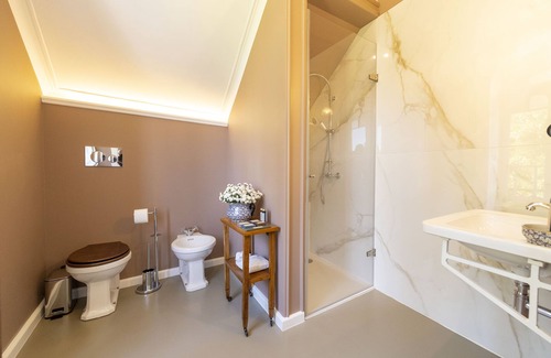 Guimaraes Hotel | The Grove Houses