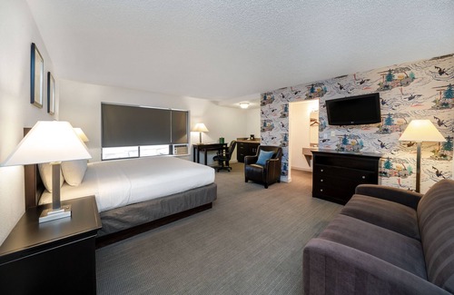 Fairmount Park Hotel | The Grove West Seattle Inn