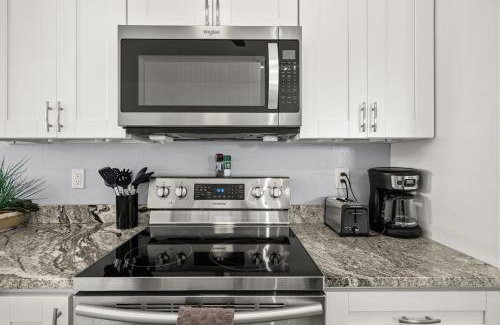 Spring Hill House | The Gulfview Grande