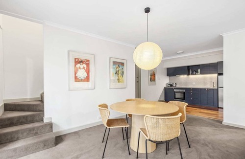 Bellbrae House | The Gully Summary: A