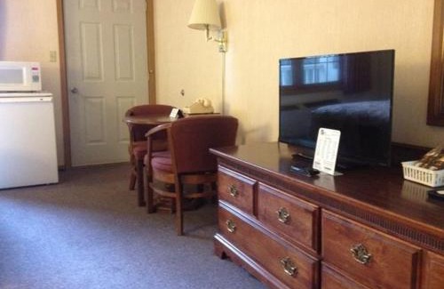 Gunnison Hotel | The Gunnison Inn at Dos Rios Golf Course