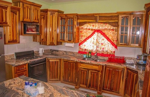 St. Ann's Bay Villa | The Hamilton's Nature Villa