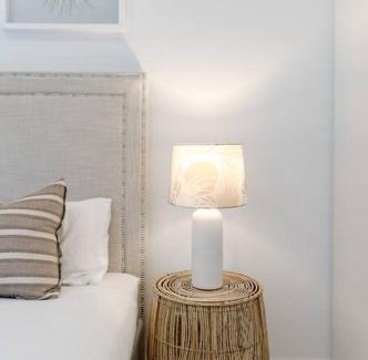 Noosa Heads House | The Hamptons Lake House - Noosa Heads Luxury House