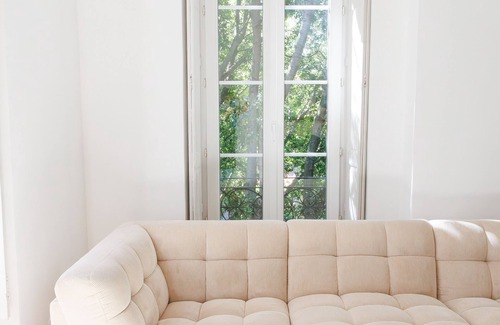 Cadereau Apartment | The Haussmann-style Jardins de la Fontaine