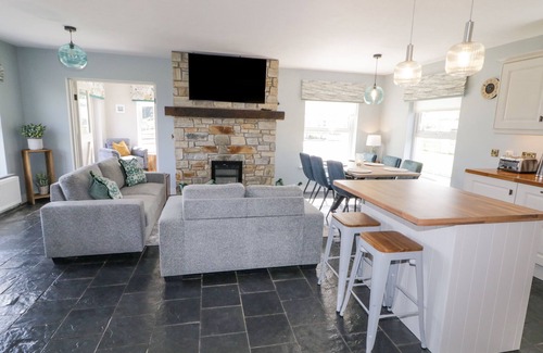 Falcarragh House | THE HAVEN, pet friendly, with a garden in Falcarragh, County Donegal