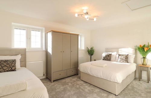Thistley Green Cottage | THE HAVEN, pet friendly, with a garden in Burwell, Cambridgeshire