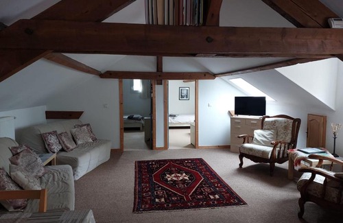 Combles Apartment | The Hayloft at Orchard Farm